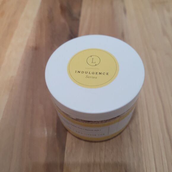 Lizush Indulgence Series Grapefruit Bath Salts 9 oz. NEW - Picture 3 of 3